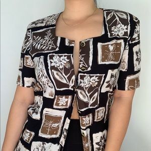 Cute vintage floral top - new with tag